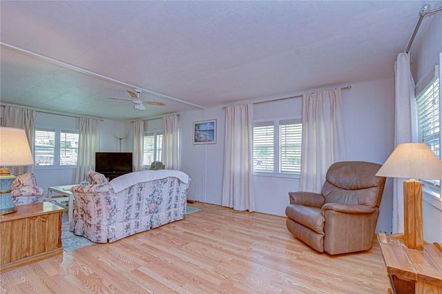 37248 KINKAID DRIVE, Zephyrhills, FL 33541