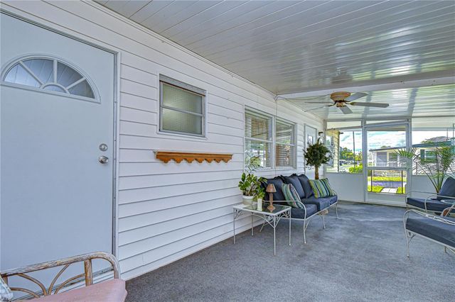 37248 KINKAID DRIVE, Zephyrhills, FL 33541