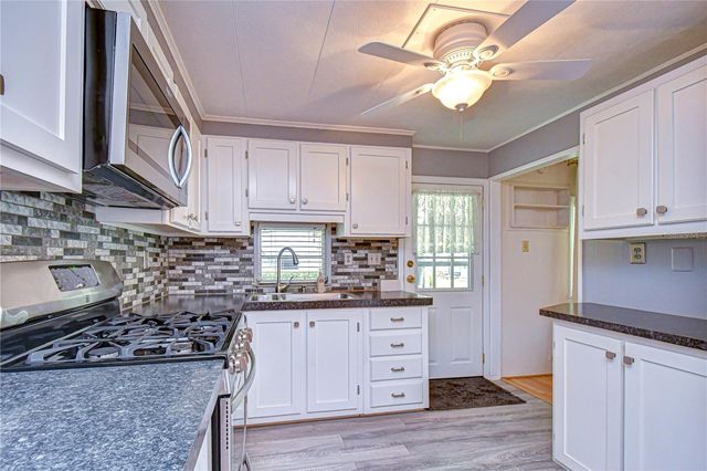 37248 KINKAID DRIVE, Zephyrhills, FL 33541