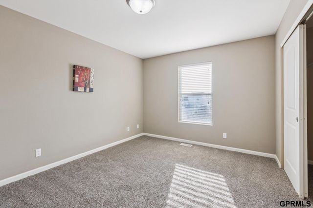 8721 Wyoming Street, Omaha, NE 68122