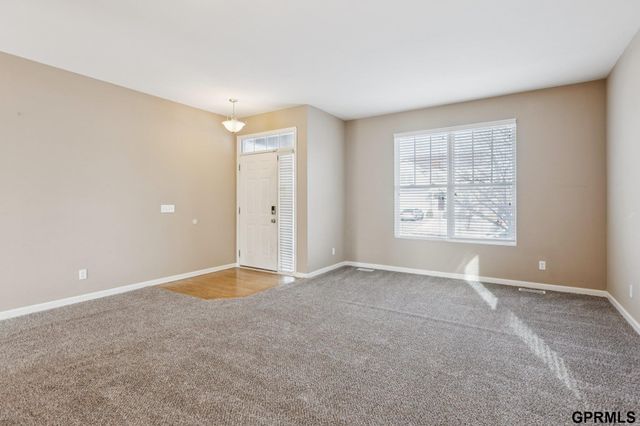 8721 Wyoming Street, Omaha, NE 68122