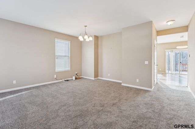 8721 Wyoming Street, Omaha, NE 68122