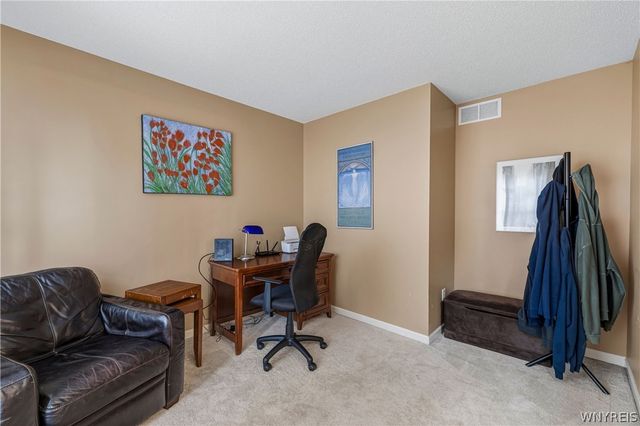 28 Avian, Lancaster, NY 14086