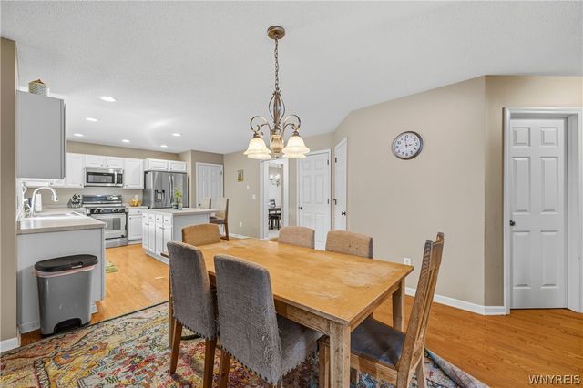 28 Avian, Lancaster, NY 14086