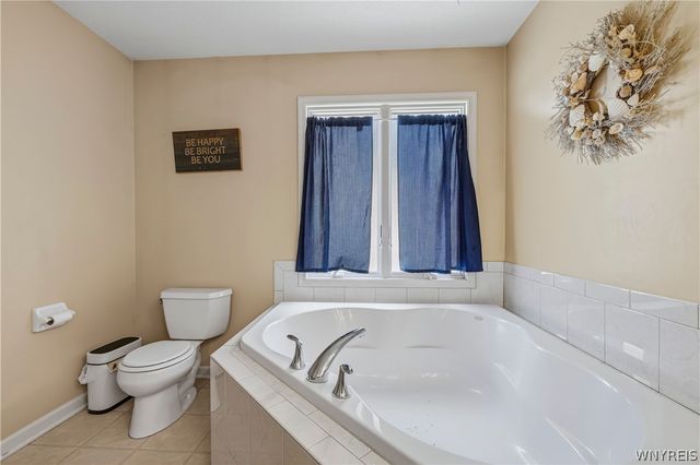 28 Avian, Lancaster, NY 14086