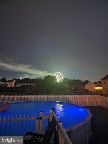 32 HUTTONS VIREO DR, Martinsburg, WV 25405