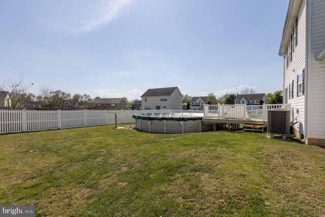 32 HUTTONS VIREO DR, Martinsburg, WV 25405
