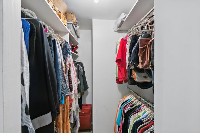 260 E Chestnut Street 1407, Chicago, IL 60611