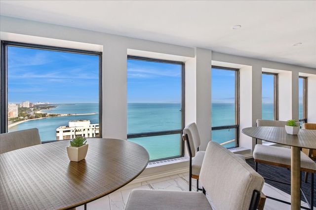 260 E Chestnut Street 1407, Chicago, IL 60611