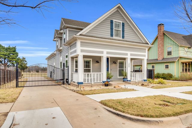 209 Cody Hunter Lane, Midlothian, TX 76065