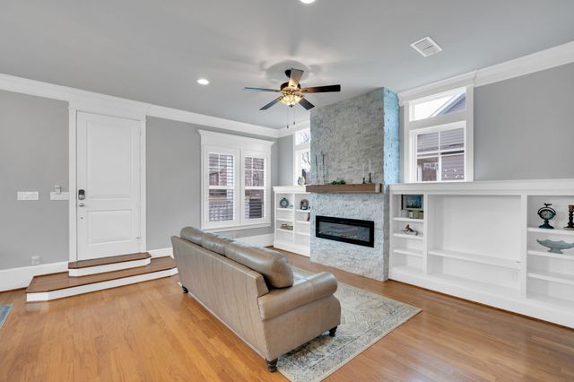 209 Cody Hunter Lane, Midlothian, TX 76065