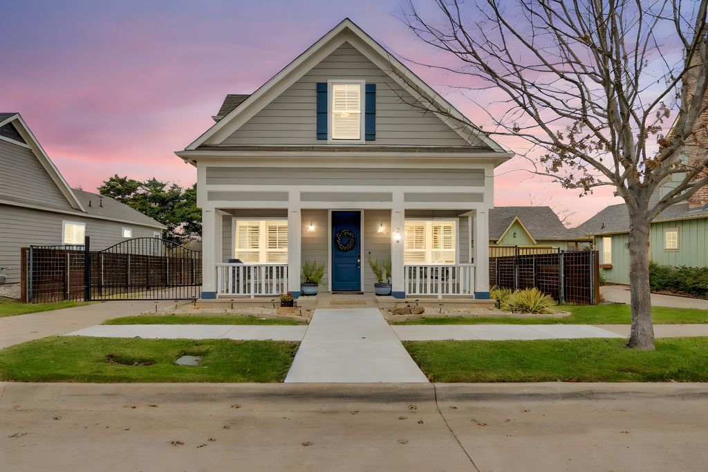 209 Cody Hunter Lane, Midlothian, TX 76065