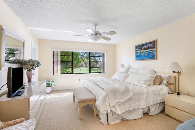 29 Stratford Lane W B, Boynton Beach, FL 33436