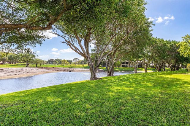 29 Stratford Lane W B, Boynton Beach, FL 33436