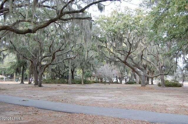 1750 Ribaut Road, Port Royal, SC 29935