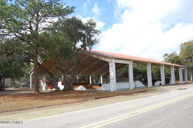 1750 Ribaut Road, Port Royal, SC 29935