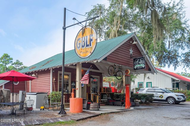 1750 Ribaut Road, Port Royal, SC 29935