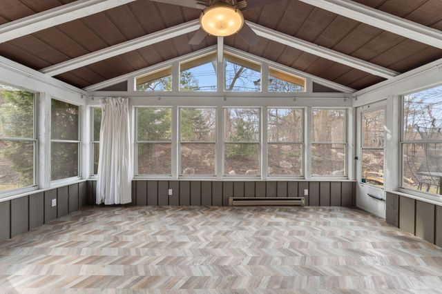 6068 Olinger Circle, Edina, MN 55436