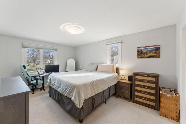 6068 Olinger Circle, Edina, MN 55436