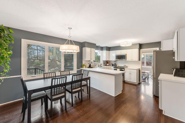 6068 Olinger Circle, Edina, MN 55436