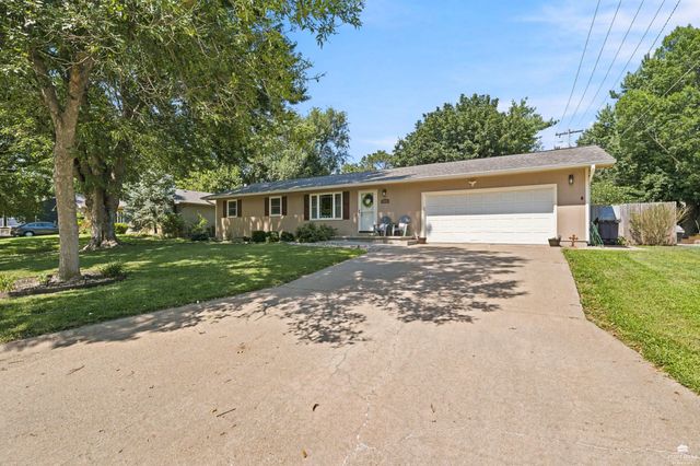 2231 Alta Drive, Manhattan, KS 66502