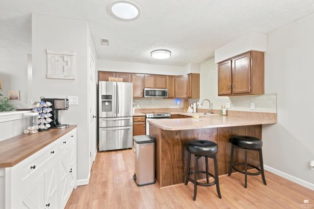 2231 Alta Drive, Manhattan, KS 66502