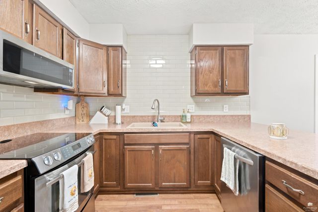 2231 Alta Drive, Manhattan, KS 66502