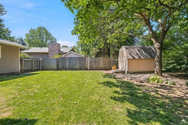 2231 Alta Drive, Manhattan, KS 66502