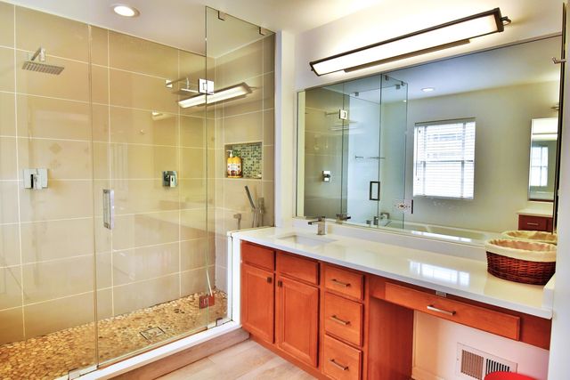4611 Jenna Road, Glenview, IL 60025