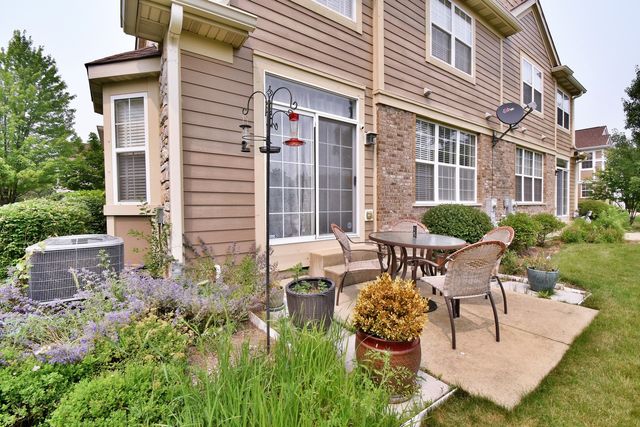4611 Jenna Road, Glenview, IL 60025