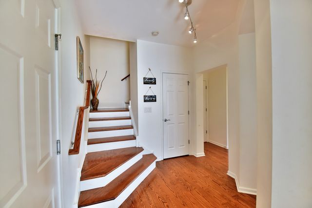 4611 Jenna Road, Glenview, IL 60025