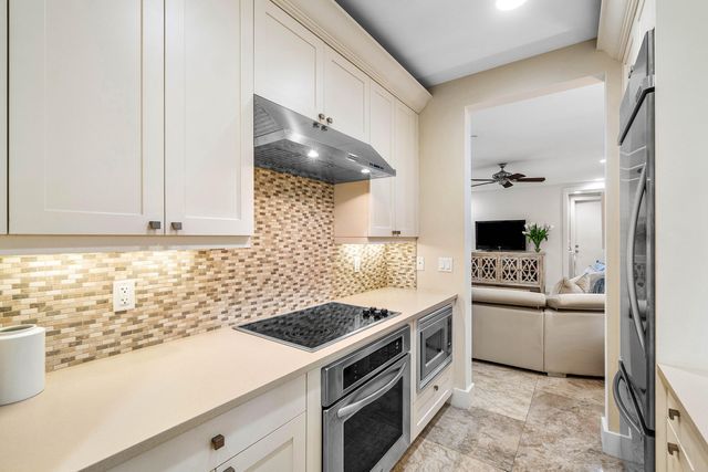 1108 Coconut Row, Delray Beach, FL 33483