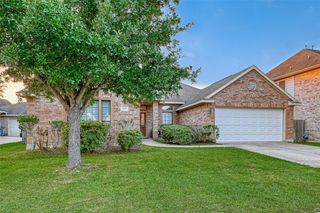 2439 Kilgarney Keep Street, Dickinson, TX 77539