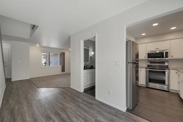 422 SILVER SPRING DRIVE, Green Bay, WI 54303