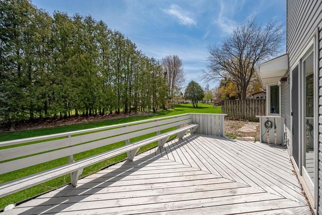 422 SILVER SPRING DRIVE, Green Bay, WI 54303