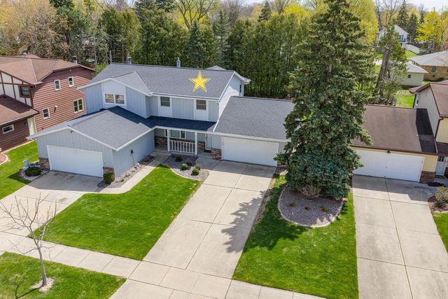 422 SILVER SPRING DRIVE, Green Bay, WI 54303
