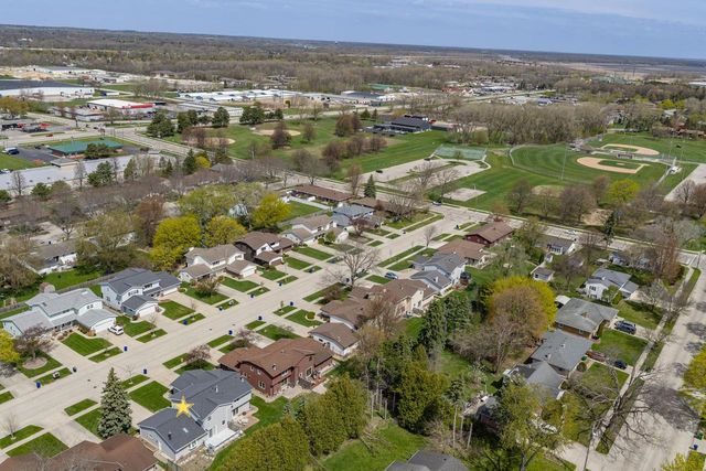 422 SILVER SPRING DRIVE, Green Bay, WI 54303