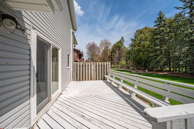 422 SILVER SPRING DRIVE, Green Bay, WI 54303
