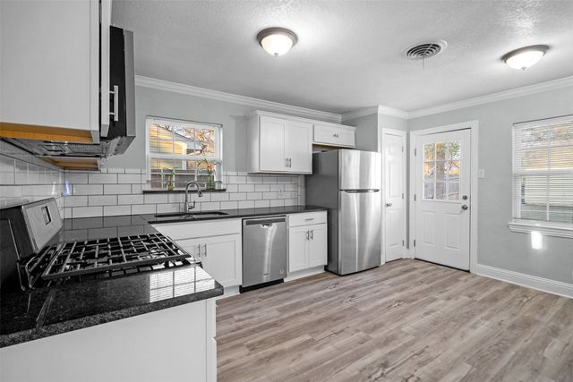 1529 Daniel Drive, Arlington, TX 76010