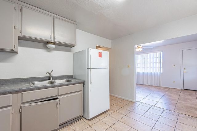 5642 S 14th Avenue, Phoenix, AZ 85041