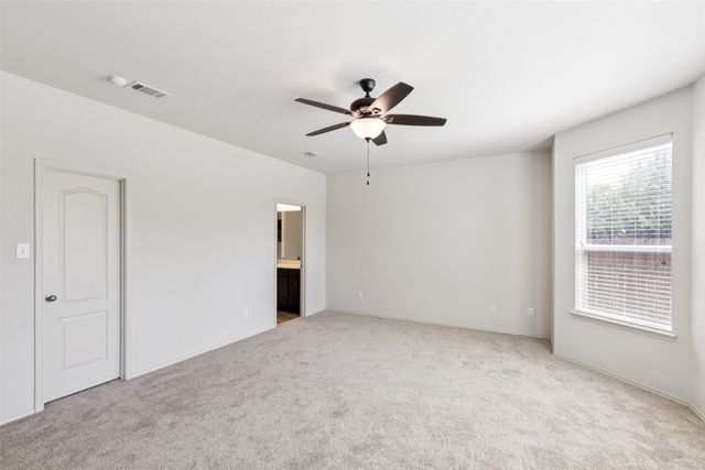 8621 Shallow Creek Drive, Fort Worth, TX 76179