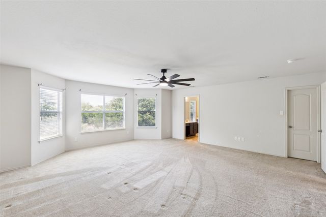 8621 Shallow Creek Drive, Fort Worth, TX 76179