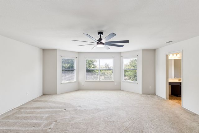 8621 Shallow Creek Drive, Fort Worth, TX 76179