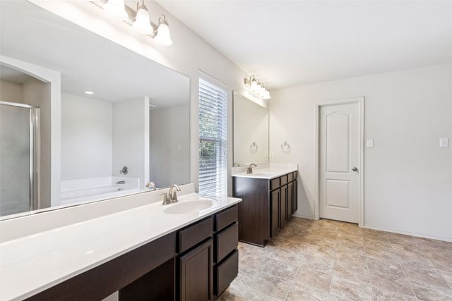 8621 Shallow Creek Drive, Fort Worth, TX 76179