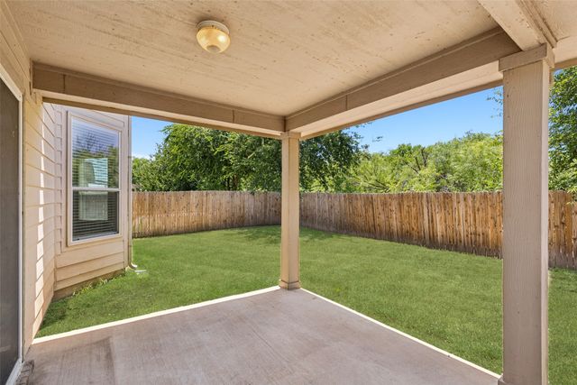 8621 Shallow Creek Drive, Fort Worth, TX 76179