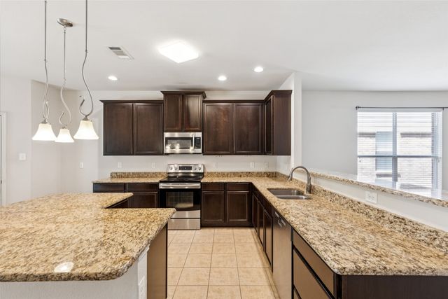 8621 Shallow Creek Drive, Fort Worth, TX 76179