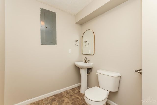 6933 Torrington Drive, Franklin Twp, OH 45005