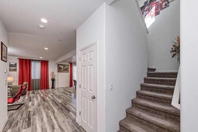 7099 N Shiraz Avenue, Fresno, CA 93722