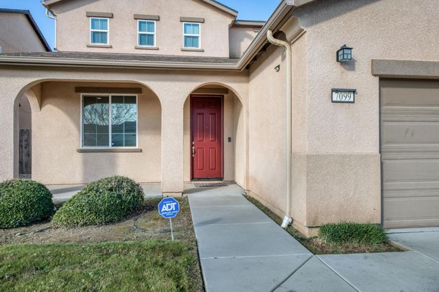 7099 N Shiraz Avenue, Fresno, CA 93722