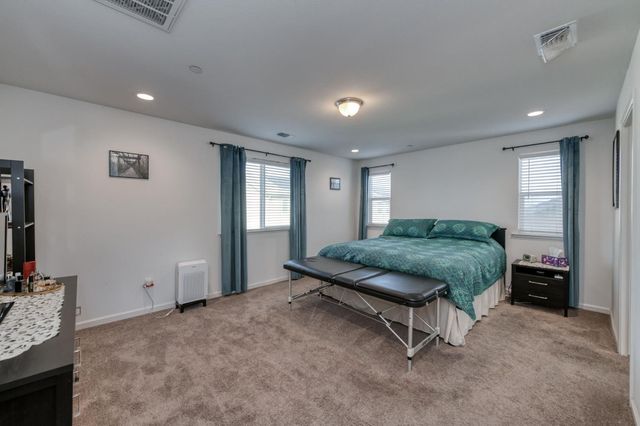 7099 N Shiraz Avenue, Fresno, CA 93722